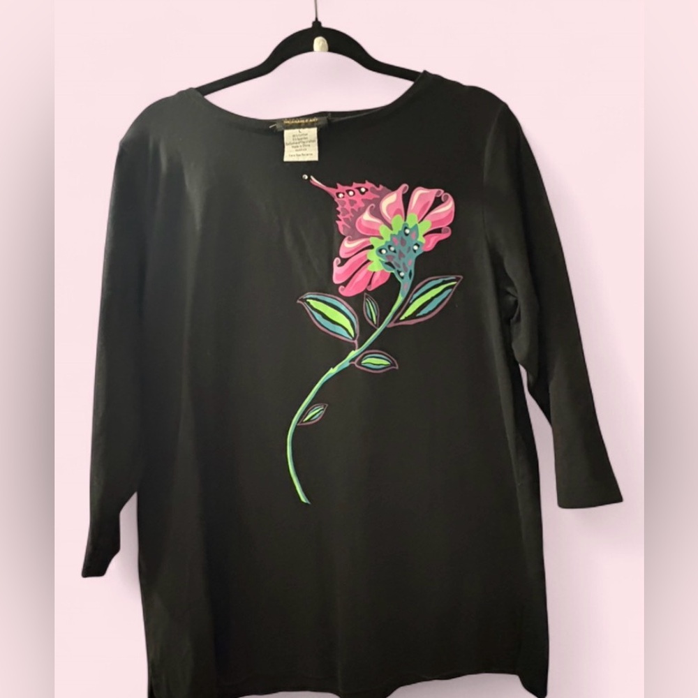 Bob Mackie Black Top with Pink Floral Design| ptp 20” with stretch length 24”